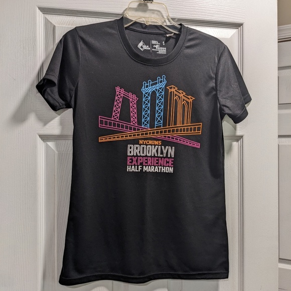 Brooklyn Half Marathon Black T-Shirt women's size small - Picture 1 of 5